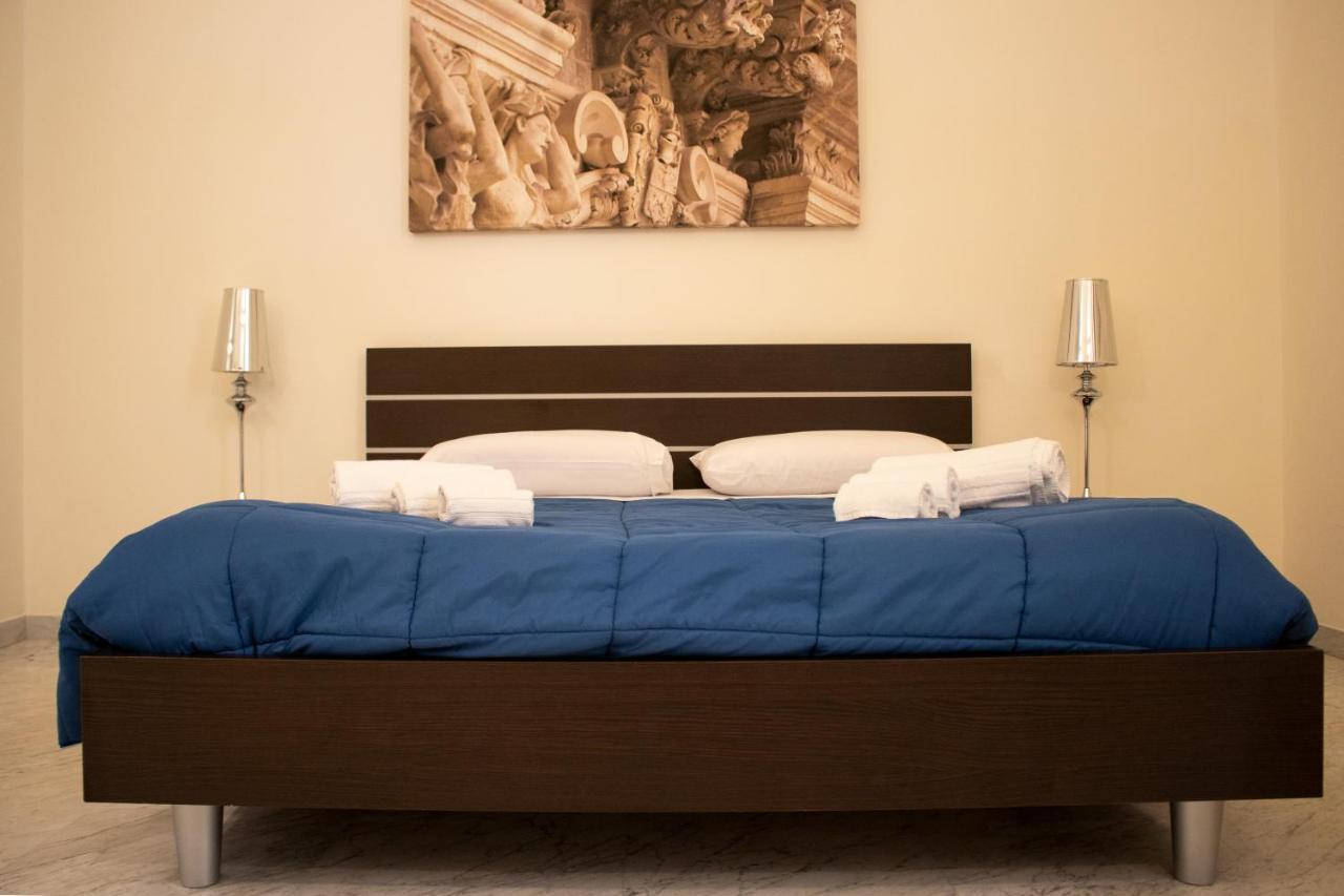Apollo Suites Лече Екстериор снимка