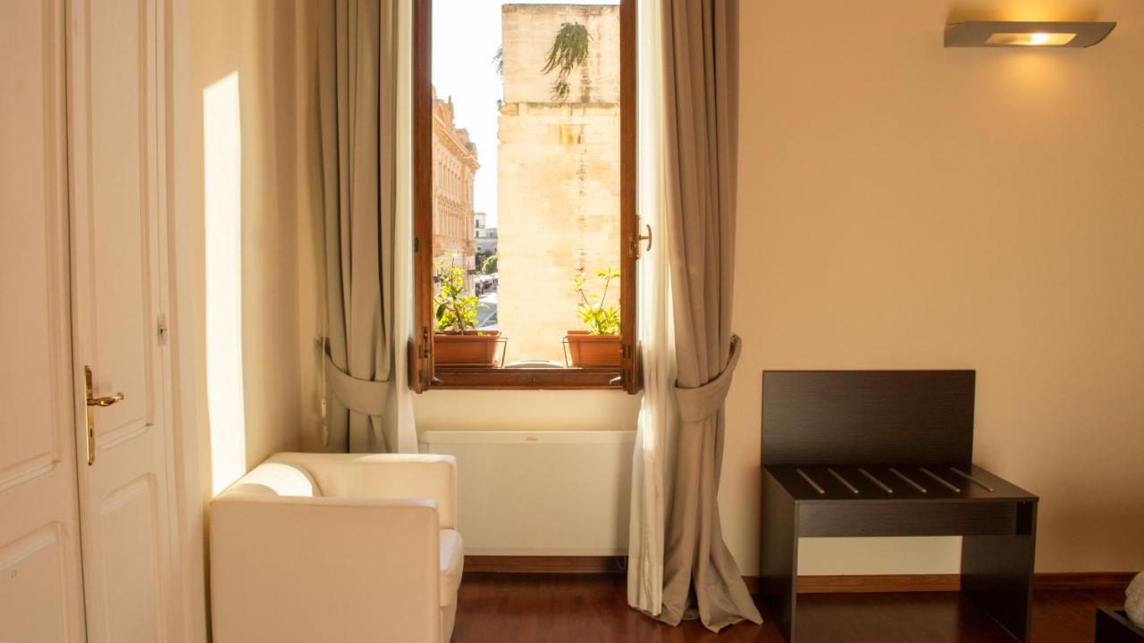 Apollo Suites Лече Екстериор снимка