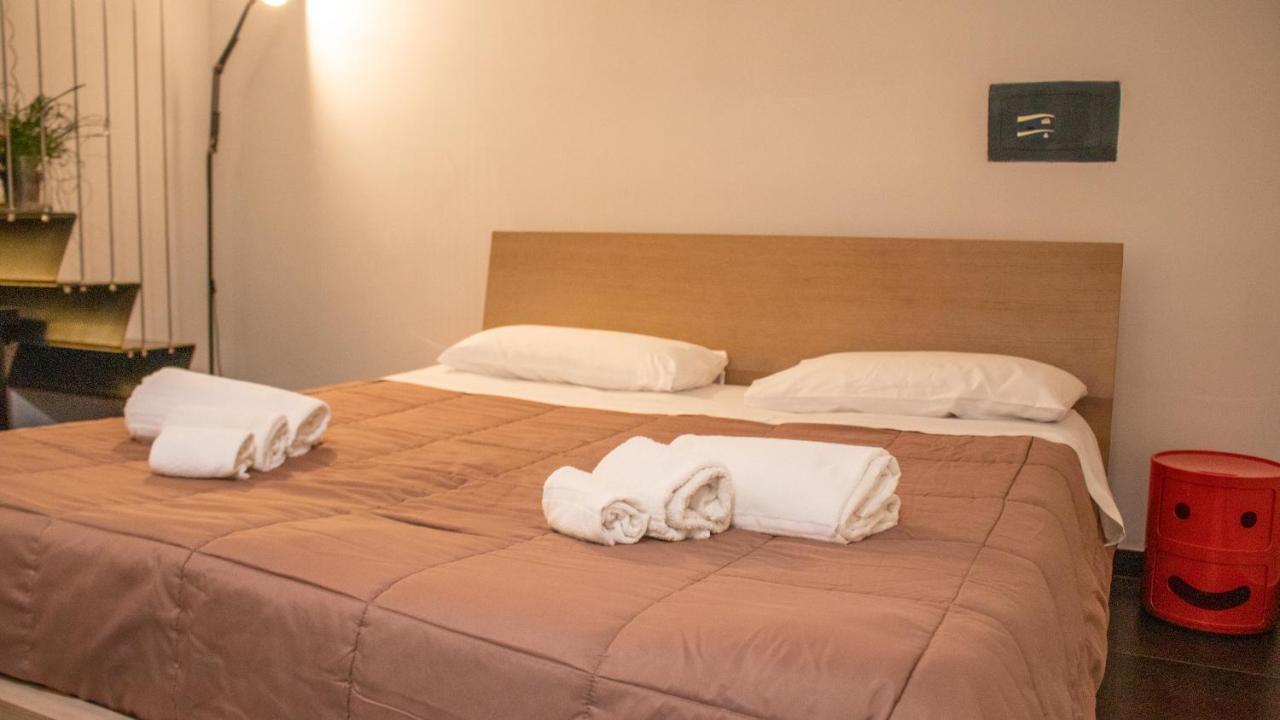 Apollo Suites Лече Екстериор снимка