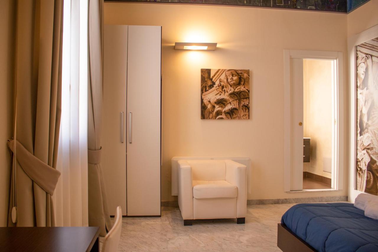 Apollo Suites Лече Екстериор снимка