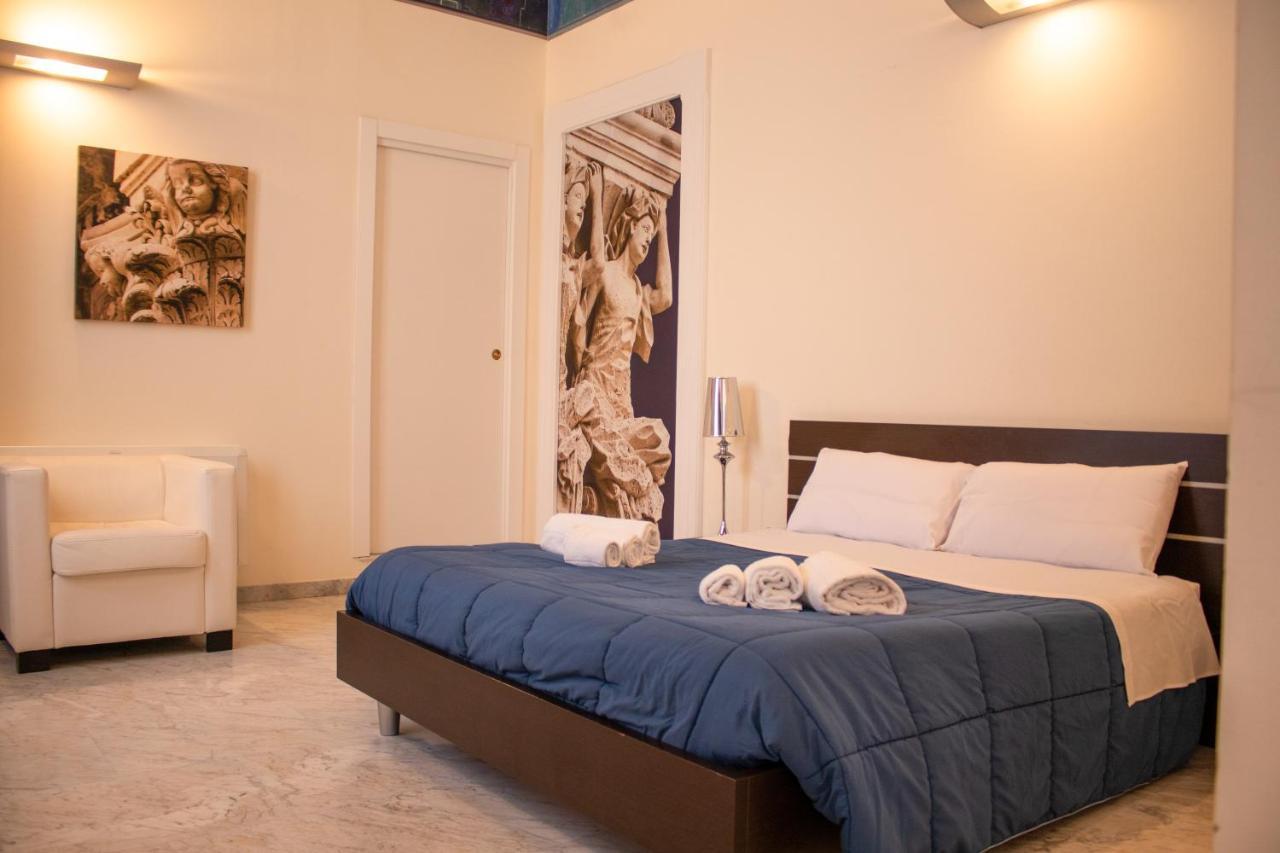 Apollo Suites Лече Екстериор снимка