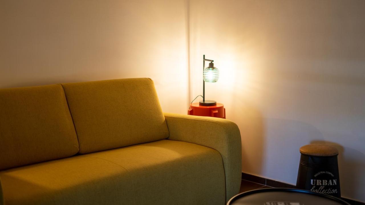 Apollo Suites Лече Екстериор снимка
