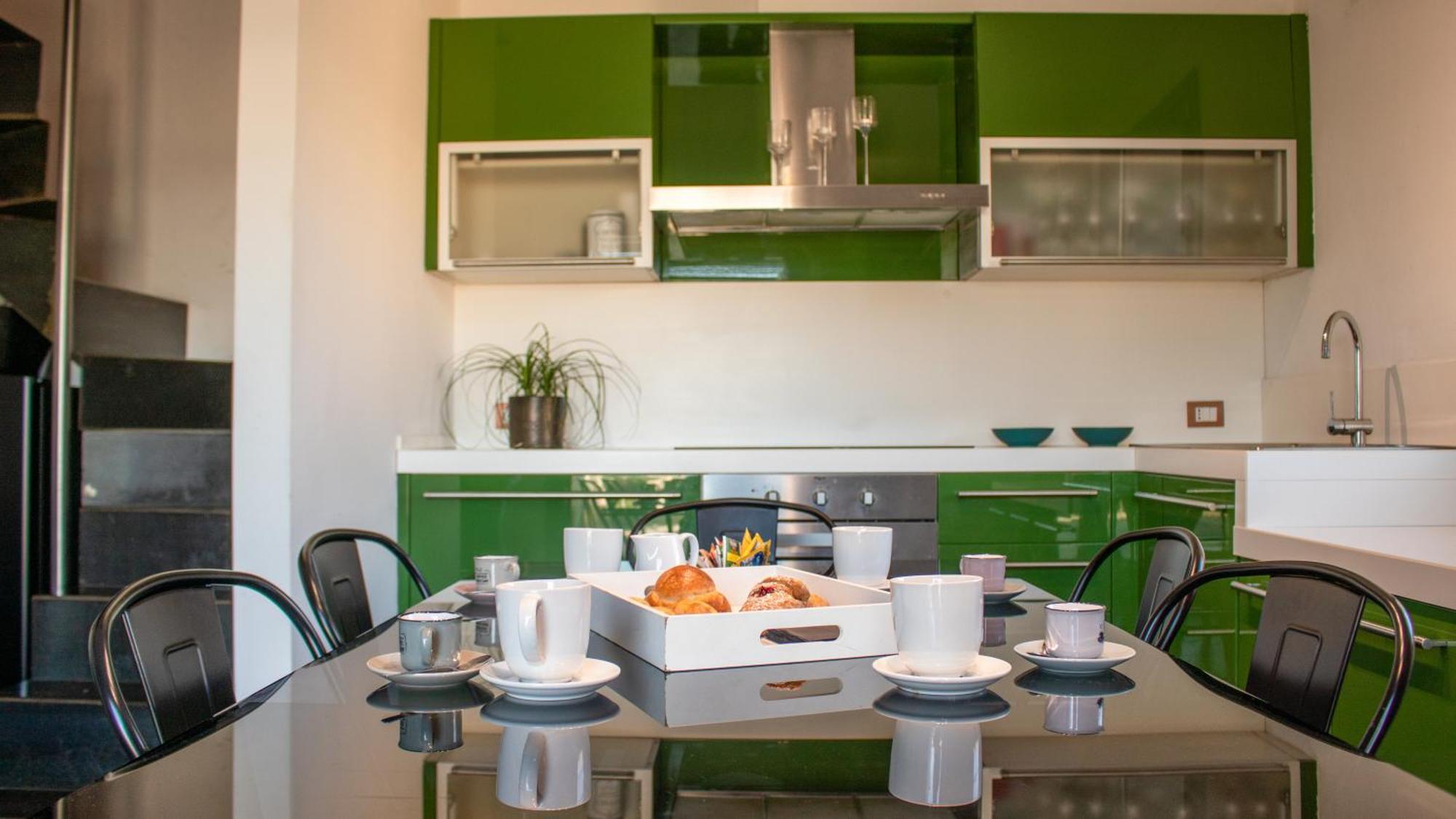 Apollo Suites Лече Екстериор снимка