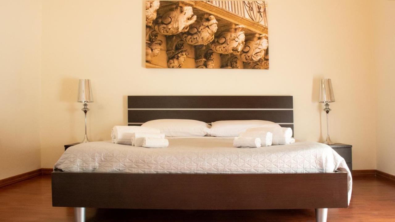 Apollo Suites Лече Екстериор снимка