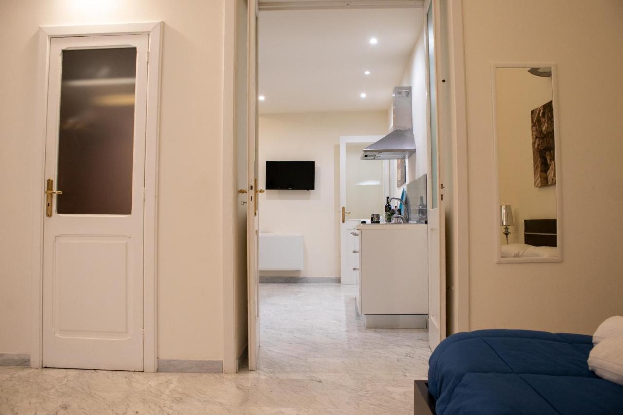 Apollo Suites Лече Екстериор снимка