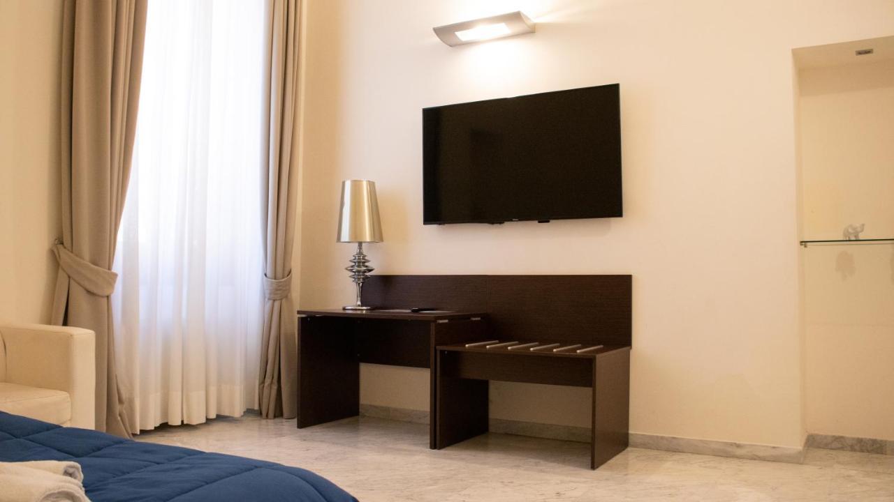 Apollo Suites Лече Екстериор снимка