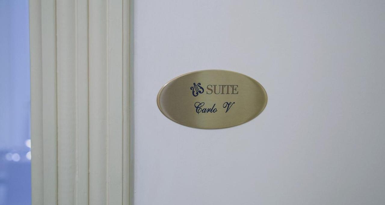 Apollo Suites Лече Екстериор снимка