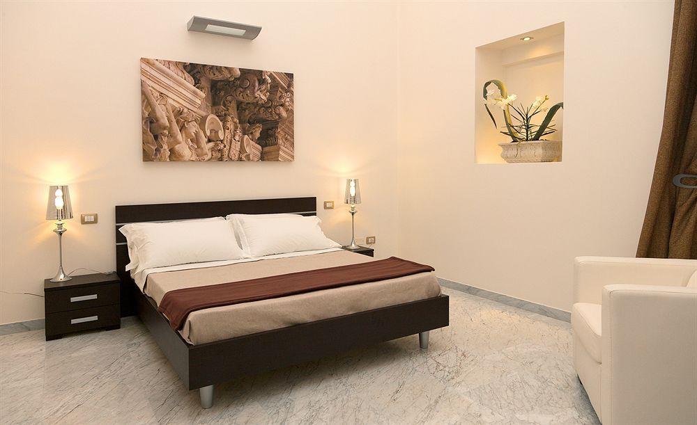 Apollo Suites Лече Екстериор снимка